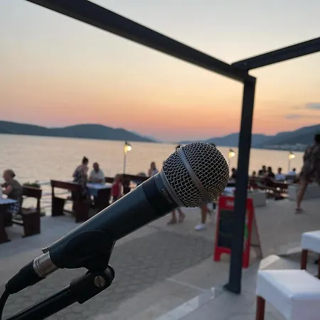 Anteo Uz Plazu Sa Privatnim Parkingom Neum