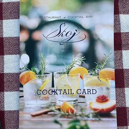 Anteo Uz Plazu Sa Privatnim Parkingom *