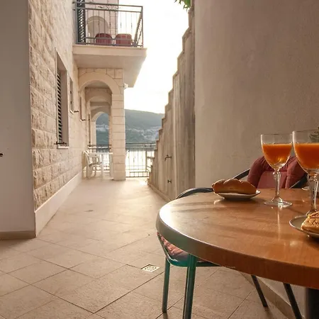 Anteo Uz Plazu Sa Privatnim Parkingom Apartment *