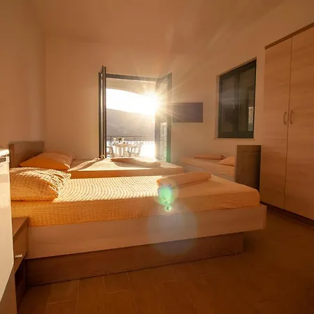 Apartment Anteo Uz Plazu Sa Privatnim Parkingom Neum