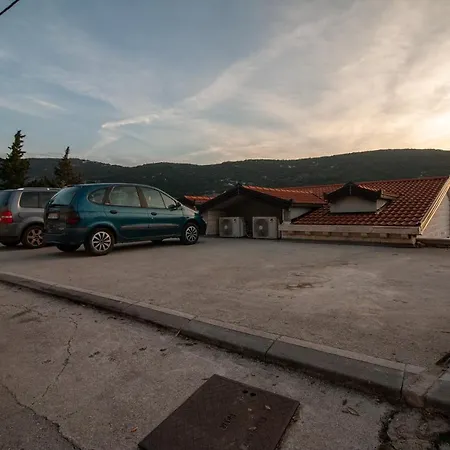 Anteo Uz Plazu Sa Privatnim Parkingom * Neum