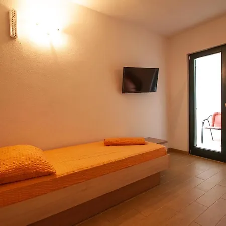 Apartment Anteo Uz Plazu Sa Privatnim Parkingom *